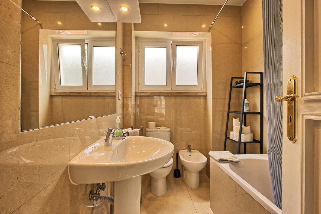 Almirante 3-Four Bedrooms Лиссабон Экстерьер фото